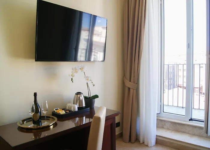 Glam Luxury * Rome
