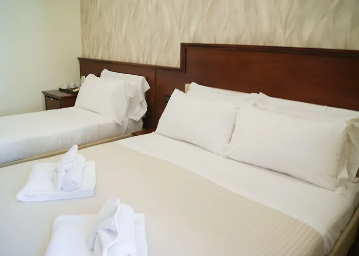 Glam Luxury Hotel *