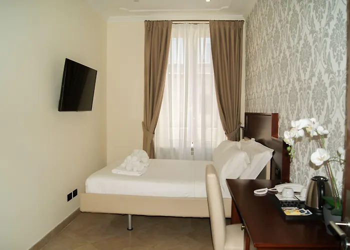 Glam Luxury Hotel